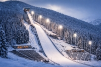 Unbekannte entwendeten während des Weltcups hochwertige Ausrüstung aus den Kabinen an der Mühlenkopfschanze.