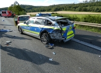 Die Berufsfeuerwehr Kassel wurde am frühen Mittwochabend (12. Juli 2023) um 18.06 Uhr zu einem Verkehrsunfall mit Personenschaden auf die Autobahn 44 alarmiert.