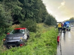 Auf der A 44 ereignete sich am 9 August ein Unfall -  Das Fahrzeug landete im Straßengraben.