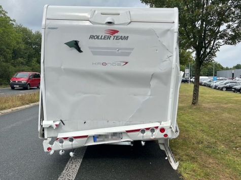 Auf dem Ostring in Bielefeld kam es am 19. August 2026 zu einem Auffahrunfall zwischen einem Lkw und einem Wohnmobil.