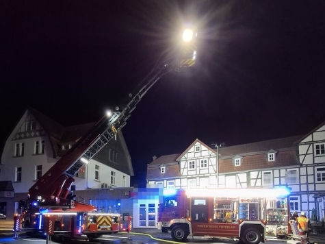 Starke schwarze Rauchentwicklung führte am 17. September 2026 zu einem Feuerwehreinsatz in der Kasseler Straße.