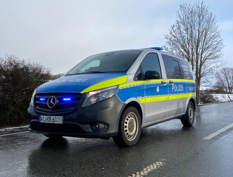 Die Polizei in Korbach sucht Zeugen einer Verkehrsunfallflucht, die sich am 13. Januar 2022 auf der Bundesstraße 252 ereignet hat.