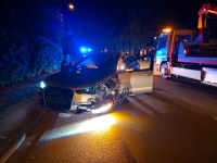 Nach dem Unfall wurde bei dem 25-jährigen Fahrer eine Blutentnahme veranlasst.
