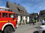 Die Feuerwehr Brilon wurde am Montagnachmittag (18. Juli 2022) um 16.22 Uhr zu einem Wohnungsbrand mit Menschenrettung in die Philippstraße alarmiert.