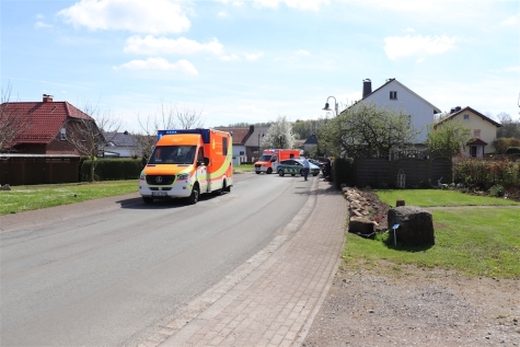 Nach dem Auffahrunfall stürzten beide Motorradfahrer – ihre Maschinen wurden beschädigt.