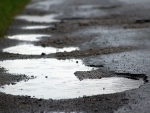 Schadstellen der Bundesstraße 252 werden am Wochenende in Burgwald saniert.