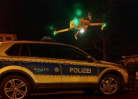Am späten Mittwochabend (14. Februar 2024) kletterte ein Mann auf ein Baugerüst der Stadtkirche in Bad Wildungen - Polizei und Feuerwehr waren im Einsatz.