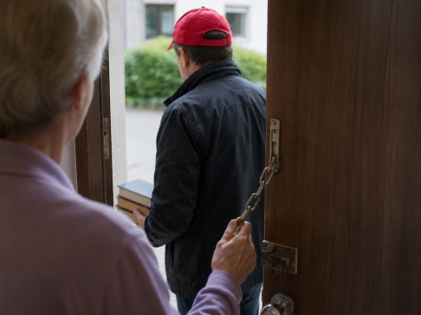 In der Soester Straße in Korbach wurde eine Seniorin Opfer eines Trickdiebstahls.