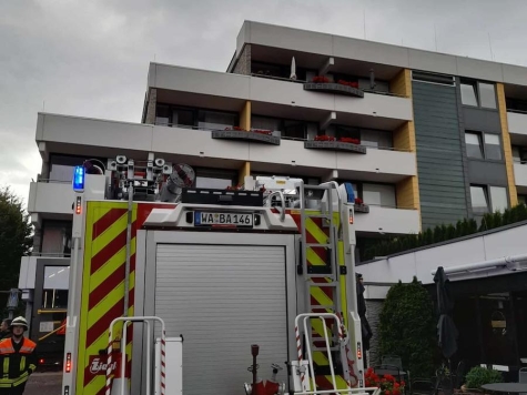 Am 15. Juli 2025 kam es in einer Seniorenresidenz in Bad Arolsen zu einem Feuerwehreinsatz – ein überhitzter Aufzugmotor hatte für Rauch gesorgt. Verletzt wurde niemand.
