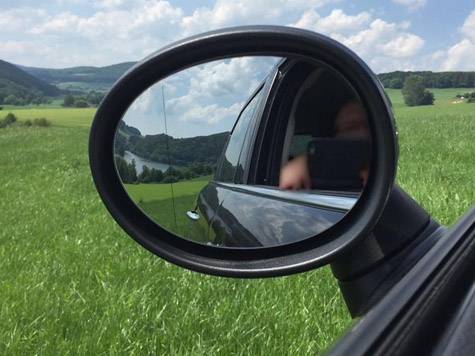 Am 22. Juli 2024 ereignete sich ein Spiegelunfall im Landkreis Waldeck-Frankenberg. 