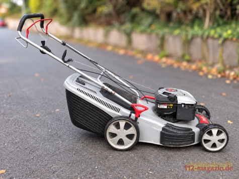 Ein Bielefelder stieß am 11. Oktober 2026 im Internet auf ein vermeintliches Rasenmäher-Angebot eines Marken-Discounters.