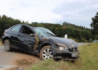 Dieser  BMW überschlug sich am 2. Oktober 2020 mehrfach - der Fahrer wurde dabei aus dem Fahrzeug geschleudert und verstarb an der Unfallstelle.