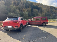 Am 24. Oktober 2025 kollidierten auf der B 252 zwei Fahrzeuge frontal; Christoph 7 unterstützte die Rettung.