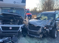 Ein schwerer Verkehrsunfall ereignete sich am Montagnachmittag (28.02.2022) auf der Bundesstraße 252 zwischen Berndorf und Twiste.