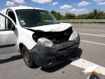 Ein Renault Kangoo fuhr am 15. Juli 2026 auf einen bislang unbekannten Lkw auf.