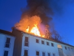 An der Lösekestraße in Paderborn-Sennelager kam es am 29. Juni 2026 zu einem Dachstuhlbrand in einem leerstehenden Gebäude.