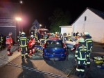 Feuerwehr und Rettungsdienst trainierten am 19. Oktober 2026 im Korbacher Ortsteil Rhena gemeinsam die technische Hilfeleistung.
