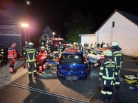 Feuerwehr und Rettungsdienst trainierten am 19. Oktober 2026 im Korbacher Ortsteil Rhena gemeinsam die technische Hilfeleistung.