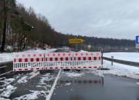 Die Bundesstraße 251 war für fast 23 Stunden voll für den Verkehr gesperrt.