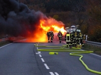Am 27. Oktober rückte die Feuerwehr zu einem Brand an der Bundesstraße 253 aus.
