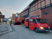 Feuerwheren, Rettungsdienste und die Polizei waren am 30. April 2024 in Freienhagen im Einsatz.