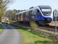 Nach einem Reizgasvorfall in einem Zug der Nordwestbahn waren am 12. April 2026 zahlreiche Einsatzkräfte in Sennelager gefordert.