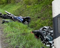 Am 12. Mai 2023 ereignete sich ein Unfall mit zwei Motorrädern und einem Pkw auf der Bundessrtaße 236 im Landkreis Waldeck-Frankenberg.