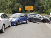 Am Abzweig zur Bundesstraße 252 ereignete sich am Dienstag ein Verkehrsunfall - eine Person wurde verletzt, der Sachschaden wird auf etwa 40.000 Euro geschätzt.