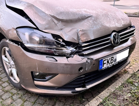 Dieser VW-Golf stieß am 15. März gegen die Schranke am Frankenberger Tor.