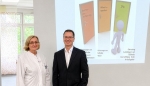 Leitende Oberärztin Gabriele Schalk und Gastreferent Prof. Ulf Seifart aus Marburg.