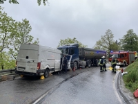 Bei dem schweren Unfall am 7. Mai 2026 prallten auf der L 637 ein Transporter und ein Sattelzug frontal zusammen.