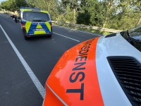 Am 11. September 2025 kam der 18-Jährige in einer Rechtskurve nach rechts von der Fahrbahn ab und überschlug sich.