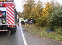 Schwer verletzt wurde ein 22-Jähriger am Freitag (27. Oktober) bei einem Unfall auf der Landesstraße 755 bei Nieheim.