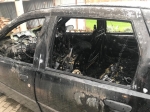 In Ammenhausen brannte am Freitag ein Fiat in einer Scheune aus.