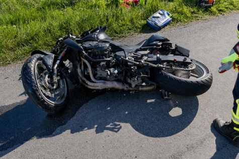 In einem kurvenreichen Straßenabschnitt vor Löwendorf kam der Motorradfahrer am 1. Mai 2026 auf die Gegenfahrbahn.