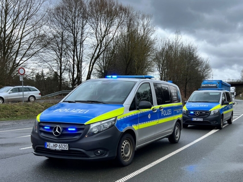 Hinweise zu einer Verkehrsunfallflucht in Frankenberg nimmt die Polizei entgegen.