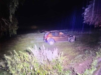 Am 29. August 2025 rückte die Polizei nach Ober-Ense aus. Dort war ein 18-Jähriger mit einem PKW von der Straße abgekommen.