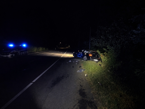 Nach einem Sekundenschlaf kam ein BMW am 3. September 2026 von der Morsestraße ab und überschlug sich.