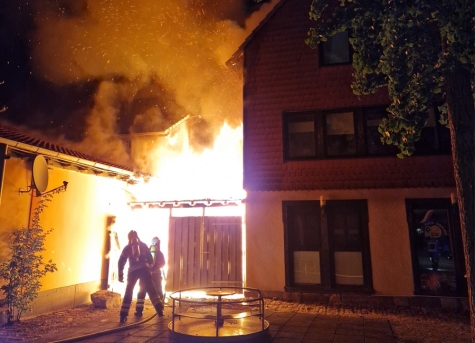 In den späten Abendstunden des 1. Oktobers 2023 brach in einem Fachwerkhaus in Bad Arolsen ein Feuer aus.
