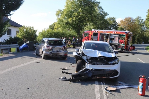 Am Ortseingang von Scherfede kam es am 8. September 2026 zu einem Verkehrsunfall auf der B 68.
