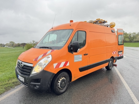 Hessen Mobil hat das Teilstück zwischen dem Abzweig Ober-Waroldern und dem Abzweig Meineringhausen in zwei Abschnitten erneuert.