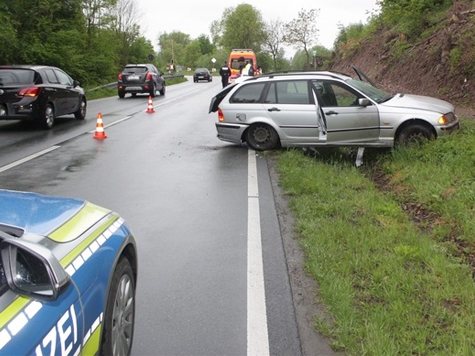 Zwischen Höxter und Godelheim kam es am Donnerstag zu einem Unfall.