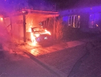 Ein Carport, etliche Scheiben eines Wohnhauses und ein Pkw wurden bei dem Feuer am 28. März in Korbach zerstört. 