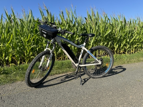 Unbekannte brachen in einen Schuppen ein und entwendeten drei Mountainbikes.