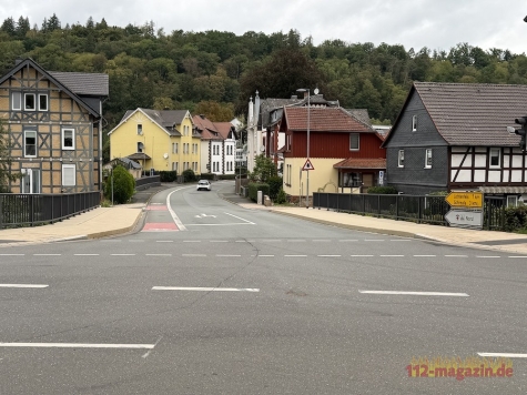Seit dem 4. September 2026 ist die Wilhelmstraße im Bereich der Brücke über den Mühlgraben wieder vollständig befahrbar.