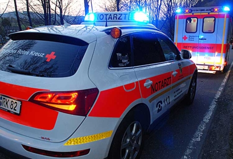 Polizei und Rettungskräfte rückten am 27. Januar 2022 zu einem Unfall aus.