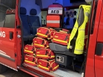 Die Feuerwehr Volkmarsen freut sich über neue Notfalltaschen.
