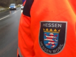 Polizeikräfte aus Bad Wildungen und Mitarbeiter von Hessen Mobil wurden am 3. September 2022 am Edersee tätig.