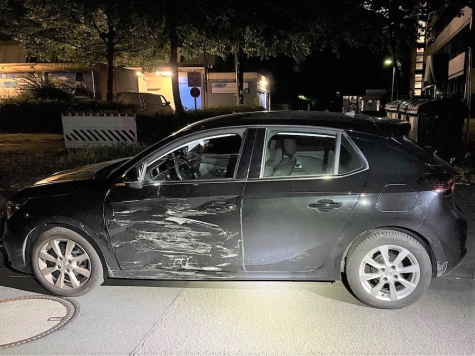 Ein grauer Cupra Formentor kollidierte am 29. Juli 2026 im Kreuzungsbereich der Bleichstraße und Wilhelm-Bertelsmann-Straße mit einem Opel Corsa.