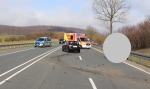 Auf der B 64 prallte ein Pkw am 21. M&auml;rz 2026 in die Leitplanke und kam im Gegenverkehr zum Stillstand.